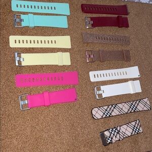 7 Fitbit Versa Bands S/P 🩵⭐️🩷♥️🌸🤍🤎